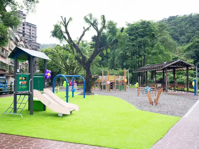 青潭河濱公園